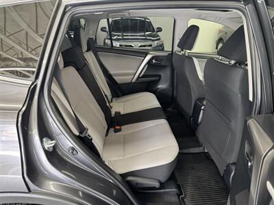 2017 Toyota RAV4 XLE ONE OWNER LOW MILE (59K)   - Photo 15 - Portland, OR 97267