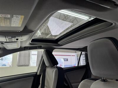 2017 Toyota RAV4 XLE ONE OWNER LOW MILE (59K)   - Photo 17 - Portland, OR 97267