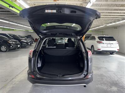 2017 Toyota RAV4 XLE ONE OWNER LOW MILE (59K)   - Photo 7 - Portland, OR 97267