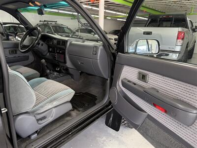 1996 Toyota Tacoma SR5  extracab 3.4 engine low miles (100k)   - Photo 11 - Portland, OR 97267