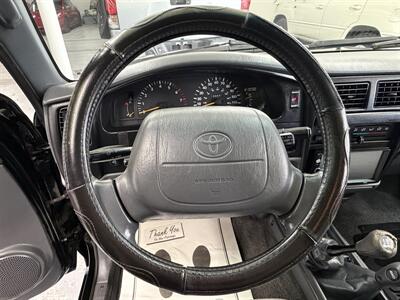 1996 Toyota Tacoma SR5  extracab 3.4 engine low miles (100k)   - Photo 13 - Portland, OR 97267