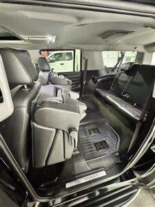 2017 Chevrolet Suburban Premier   - Photo 13 - Honesdale, PA 18431