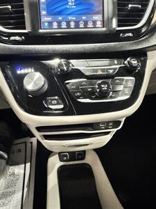 2020 Chrysler Voyager LXi - Photo 12 - Honesdale, PA 18431