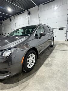 2020 Chrysler Voyager LXi - Photo 3 - Honesdale, PA 18431