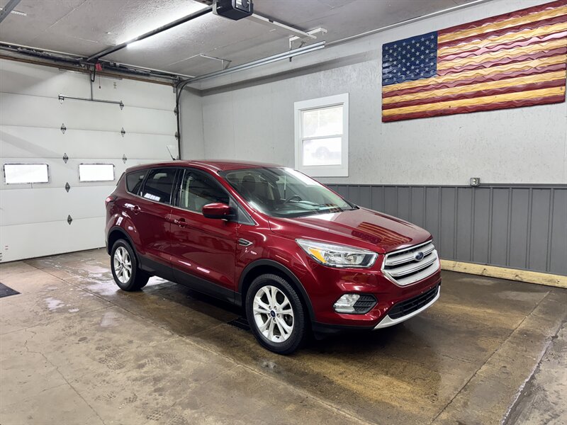 2019 Ford Escape SE   - Photo 1 - Honesdale, PA 18431