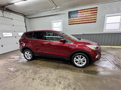 2019 Ford Escape SE   - Photo 2 - Honesdale, PA 18431