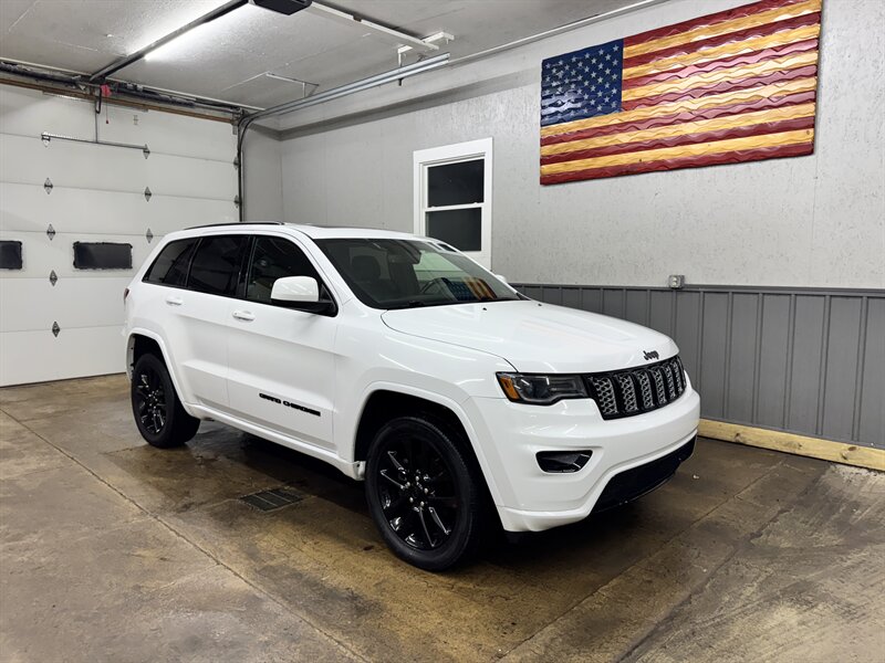 2020 Jeep Grand Cherokee Laredo   - Photo 1 - Honesdale, PA 18431