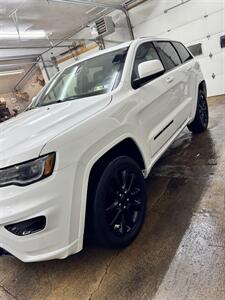 2020 Jeep Grand Cherokee Laredo   - Photo 4 - Honesdale, PA 18431