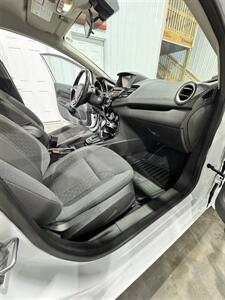 2014 Ford Fiesta SE   - Photo 9 - Honesdale, PA 18431