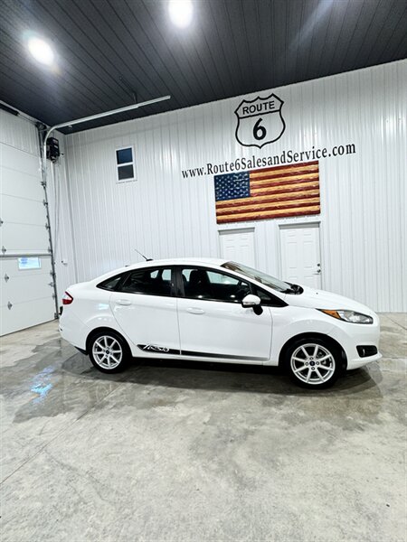 2014 Ford Fiesta SE  