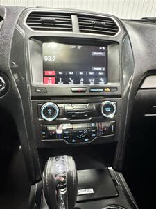 2018 Ford Explorer XLT   - Photo 14 - Honesdale, PA 18431