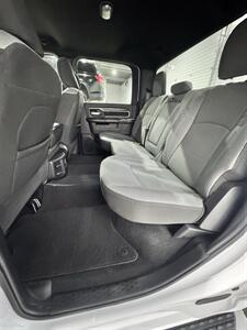 2024 RAM 2500 Big Horn - Photo 10 - Honesdale, PA 18431