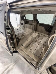 2013 Chrysler Town & Country Touring - Photo 13 - Honesdale, PA 18431