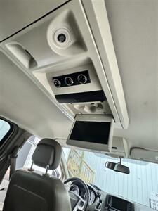 2013 Chrysler Town & Country Touring - Photo 15 - Honesdale, PA 18431