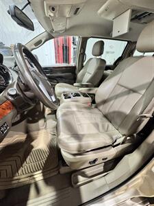 2013 Chrysler Town & Country Touring - Photo 11 - Honesdale, PA 18431