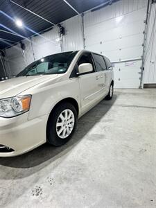 2013 Chrysler Town & Country Touring - Photo 4 - Honesdale, PA 18431