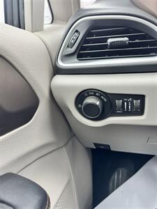 2017 Chrysler Pacifica Touring   - Photo 17 - Honesdale, PA 18431