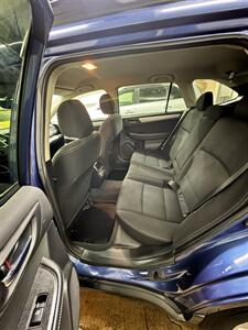 2019 Subaru Outback 2.5i Premium   - Photo 7 - Honesdale, PA 18431