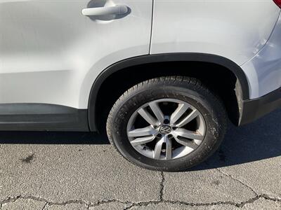 2017 Volkswagen Tiguan 2.0T S 4Motion - Photo 11 - Acton, MA 01720