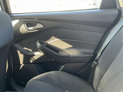 2017 Ford Focus SE - Photo 14 - Acton, MA 01720