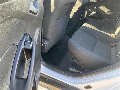 2017 Ford Focus SE - Photo 13 - Acton, MA 01720