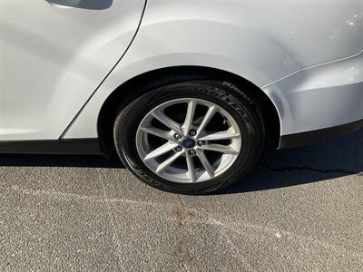 2017 Ford Focus SE - Photo 11 - Acton, MA 01720