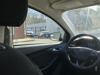 2017 Ford Focus SE - Photo 16 - Acton, MA 01720