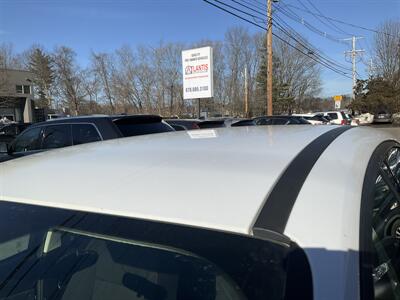 2017 Ford Focus SE - Photo 9 - Acton, MA 01720