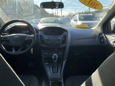 2017 Ford Focus SE - Photo 15 - Acton, MA 01720
