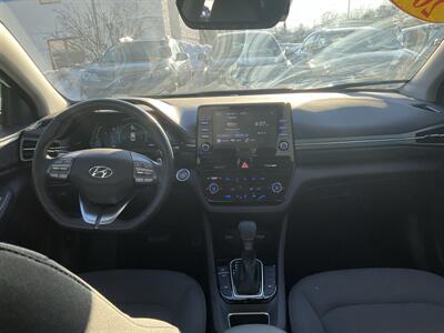 2021 Hyundai IONIQ Hybrid SEL   - Photo 11 - Acton, MA 01720