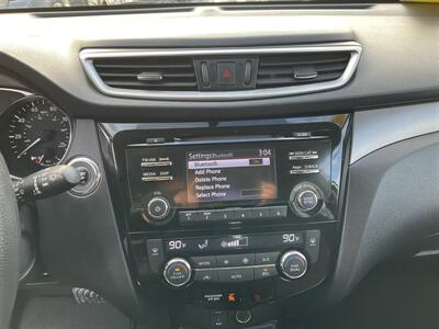 2015 Nissan Rogue SV - Photo 18 - Acton, MA 01720