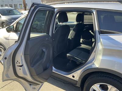 2016 Ford Escape SE - Photo 13 - Acton, MA 01720