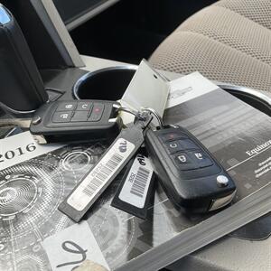 2016 Chevrolet Equinox LT - Photo 22 - Acton, MA 01720