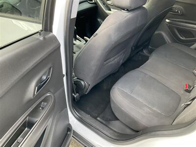 2020 Chevrolet Trax LS   - Photo 11 - Acton, MA 01720