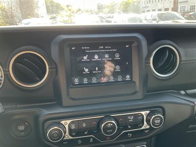 2018 Jeep Wrangler Unlimited Sahara   - Photo 24 - Acton, MA 01720