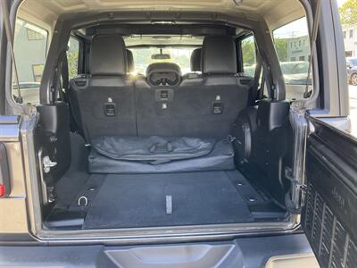 2018 Jeep Wrangler Unlimited Sahara   - Photo 11 - Acton, MA 01720