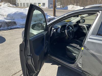 2013 Toyota RAV4 XLE   - Photo 19 - Acton, MA 01720