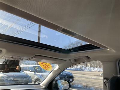 2014 Toyota RAV4 Limited   - Photo 14 - Acton, MA 01720