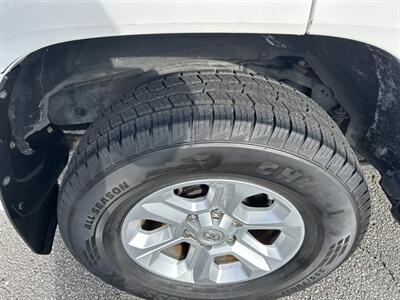 2017 Toyota 4Runner SR5   - Photo 29 - Cleveland, GA 30528