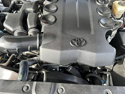 2017 Toyota 4Runner SR5   - Photo 38 - Cleveland, GA 30528