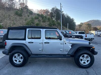 2018 Jeep Wrangler Sport S   - Photo 10 - Cleveland, GA 30528