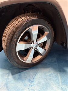 2014 Jeep Grand Cherokee Limited - Photo 16 - Charlotte, NC 28273