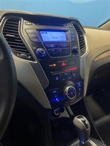 2014 Hyundai SANTA FE Sport 2.4L - Photo 17 - Charlotte, NC 28273