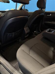 2016 Kia Optima LX - Photo 8 - Charlotte, NC 28273