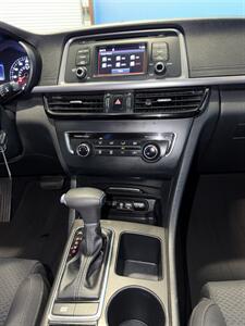 2016 Kia Optima LX - Photo 9 - Charlotte, NC 28273