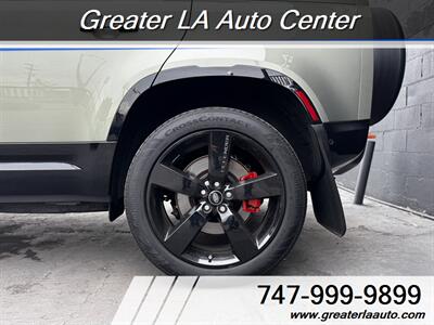 2020 Land Rover Defender 110 X   - Photo 6 - Sun Valley, CA 91352