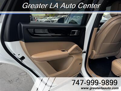 2019 Porsche Cayenne   - Photo 28 - Sun Valley, CA 91352