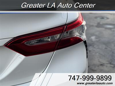 2020 Toyota Camry SE Nightshade   - Photo 21 - Sun Valley, CA 91352
