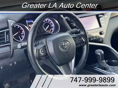 2020 Toyota Camry SE Nightshade   - Photo 14 - Sun Valley, CA 91352