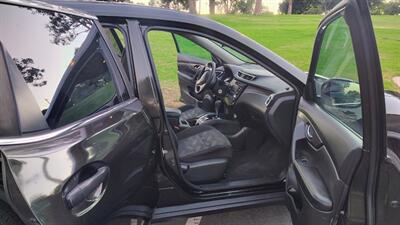 2016 Nissan Rogue S   - Photo 9 - San Diego, CA 92115